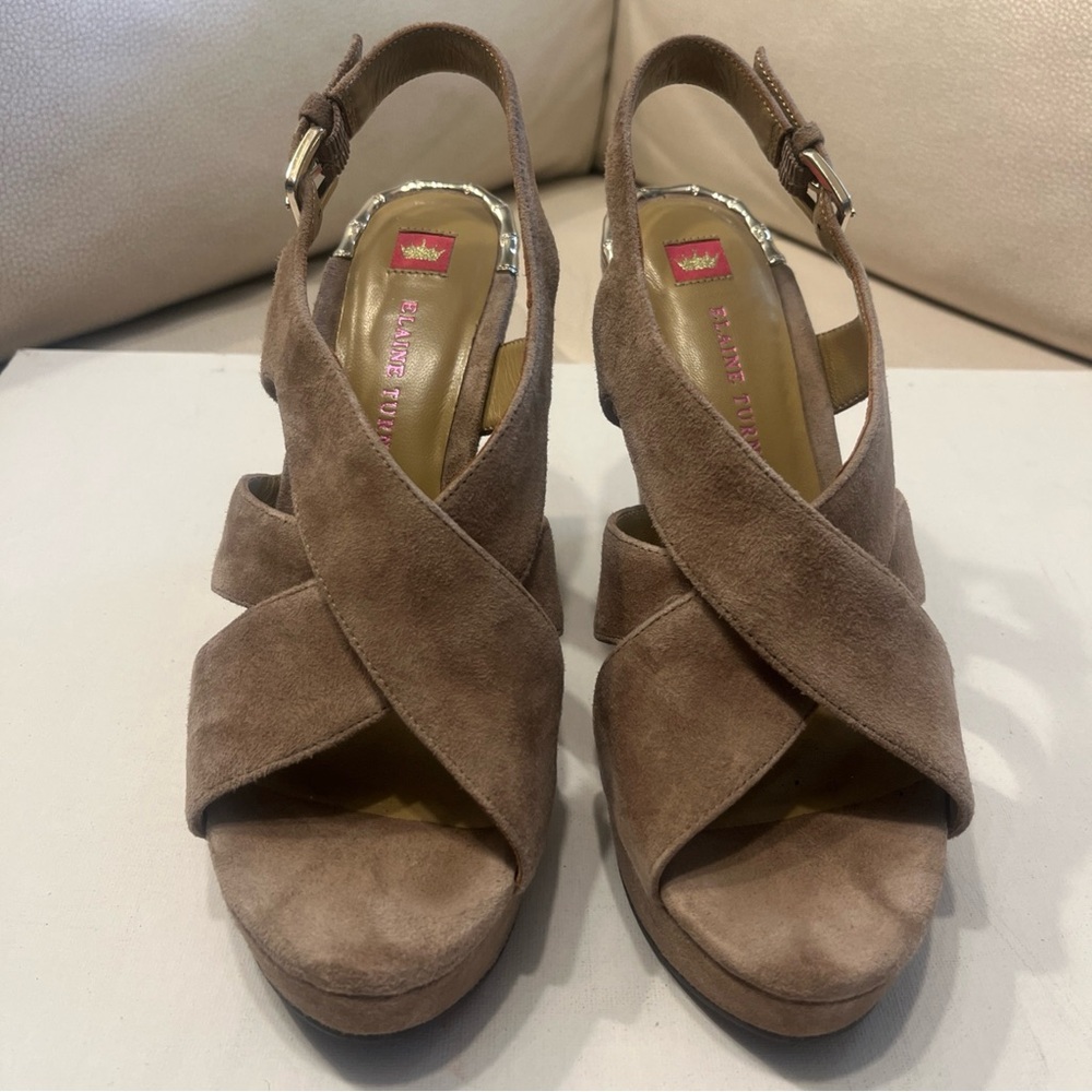 Brand new Elaine Turner Tan Suede Platform Crisscross sandals size 7.5